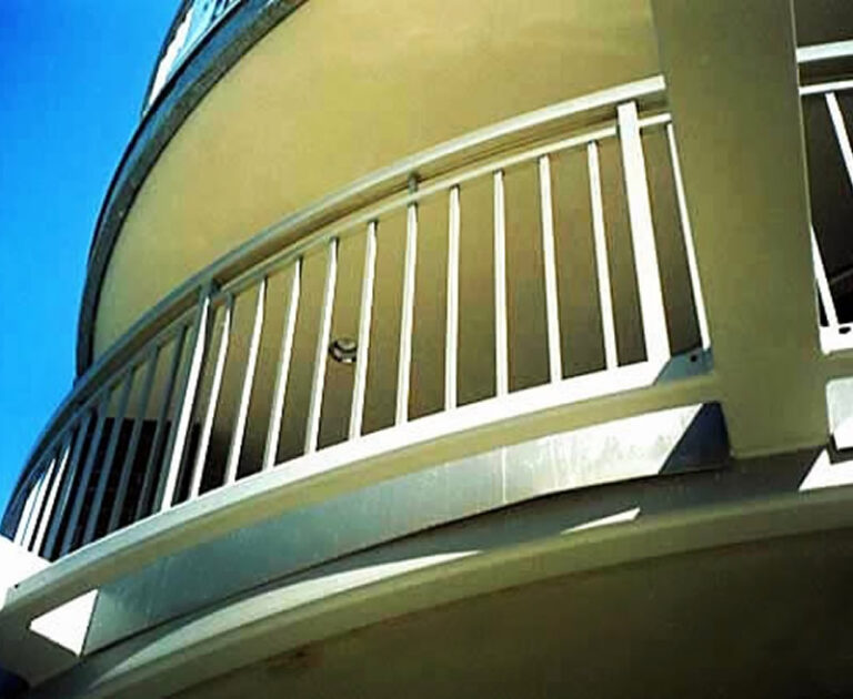 Radius Deck Railing Seattle Deck Railing | Designs & Options - Cable, Composite, Wire Vinyl