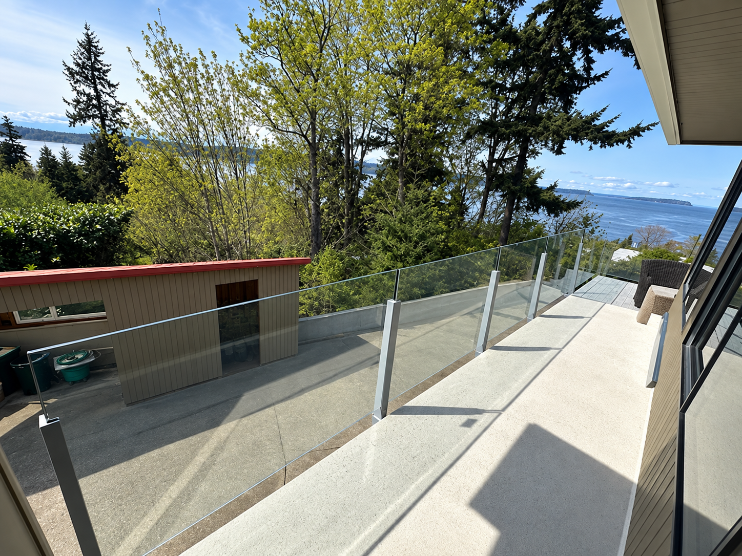 Project photograph: Mukilteo Residence – Infinity Glass